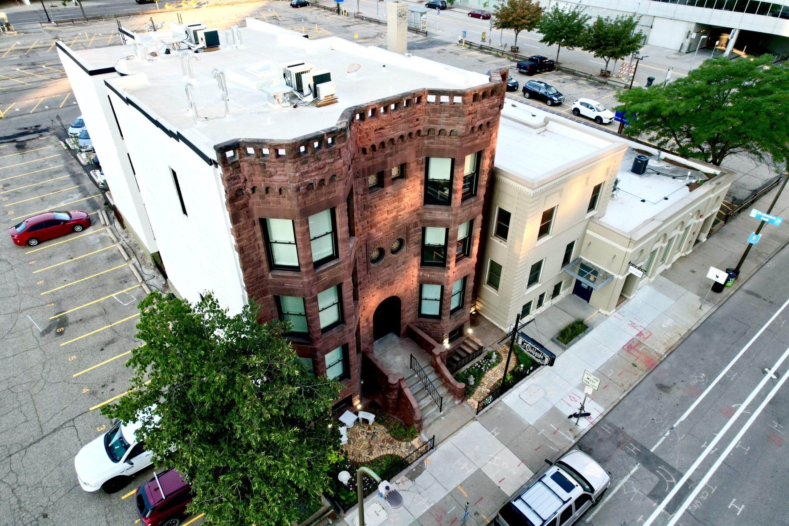 Aerial view of the 1889 Oaklands on 9th brownstone and the surrounding South 9th Street blocks in downtown Minneapolis.